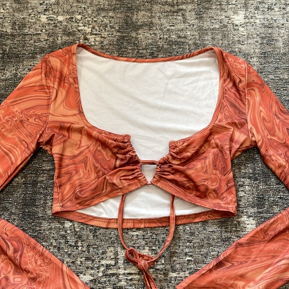 SHEIN Y2K marble print tie long sleeve top - Picture 2 of 4